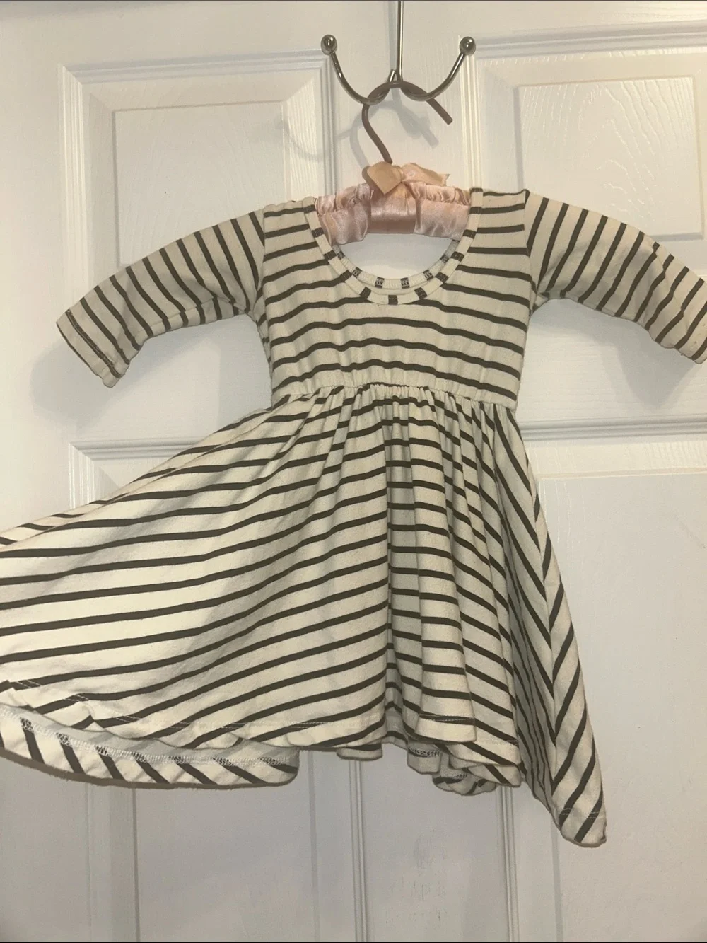Alice + Ames Striped Girls' Long Sleeve Swing Dress - White & Black